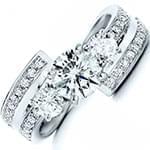 حلقه ازدواج تابیده طلای زنانه با نگین الماس تراش برلیان با طلای سفید مدل vzg1041
